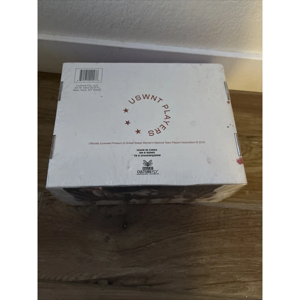 USA WOMENS SOCCER COLLECTORS BOX GIFT SET by CULTURE FLY **NEW**